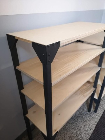 Výroba a design - posuvne dvere, regaly, posuvny system